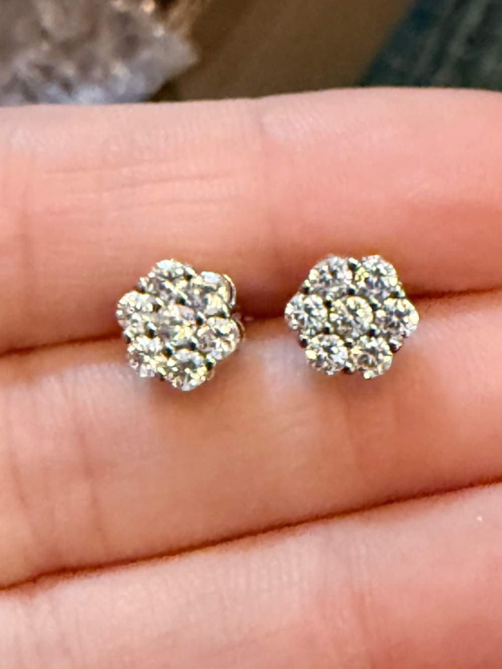 Moissanite Sparkling Clear Crystal Flower Stud Earrings - Silver Tone
